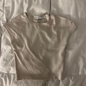 Zara beige cropped tee